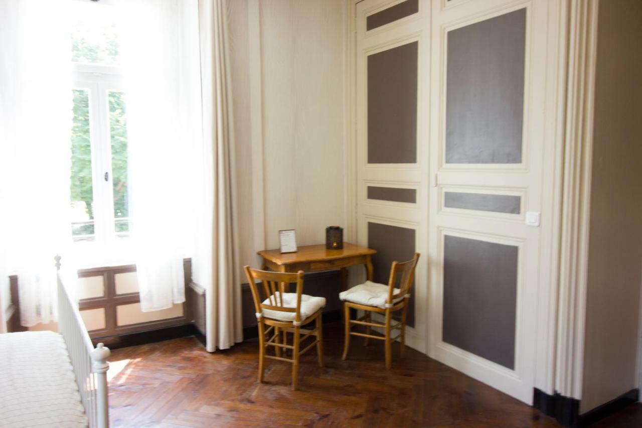 Domaine Des Lilas Saint-Germain-Lembron Exteriör bild